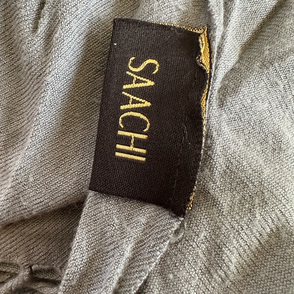 Saachi Scarf - Picture 4 of 5